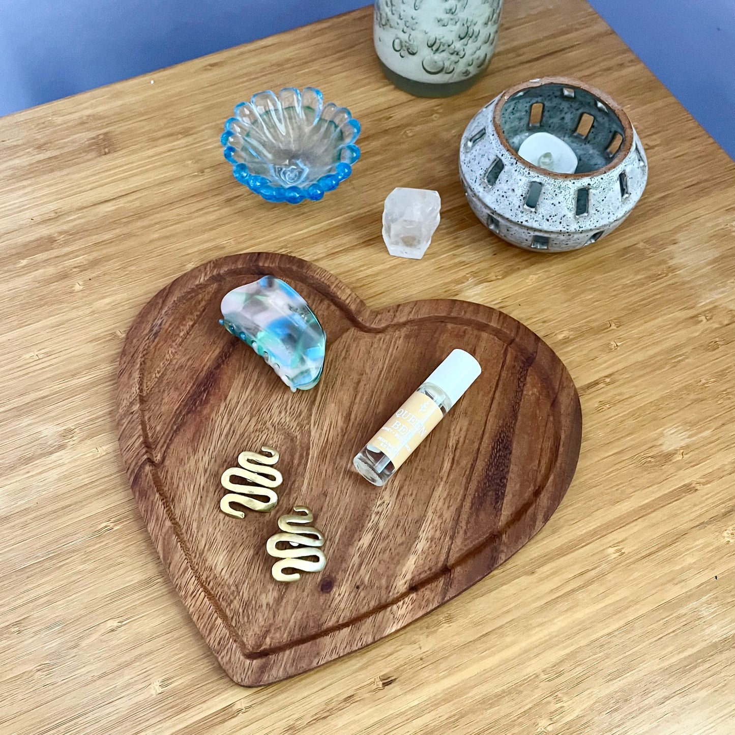 mugavu wood heart plate