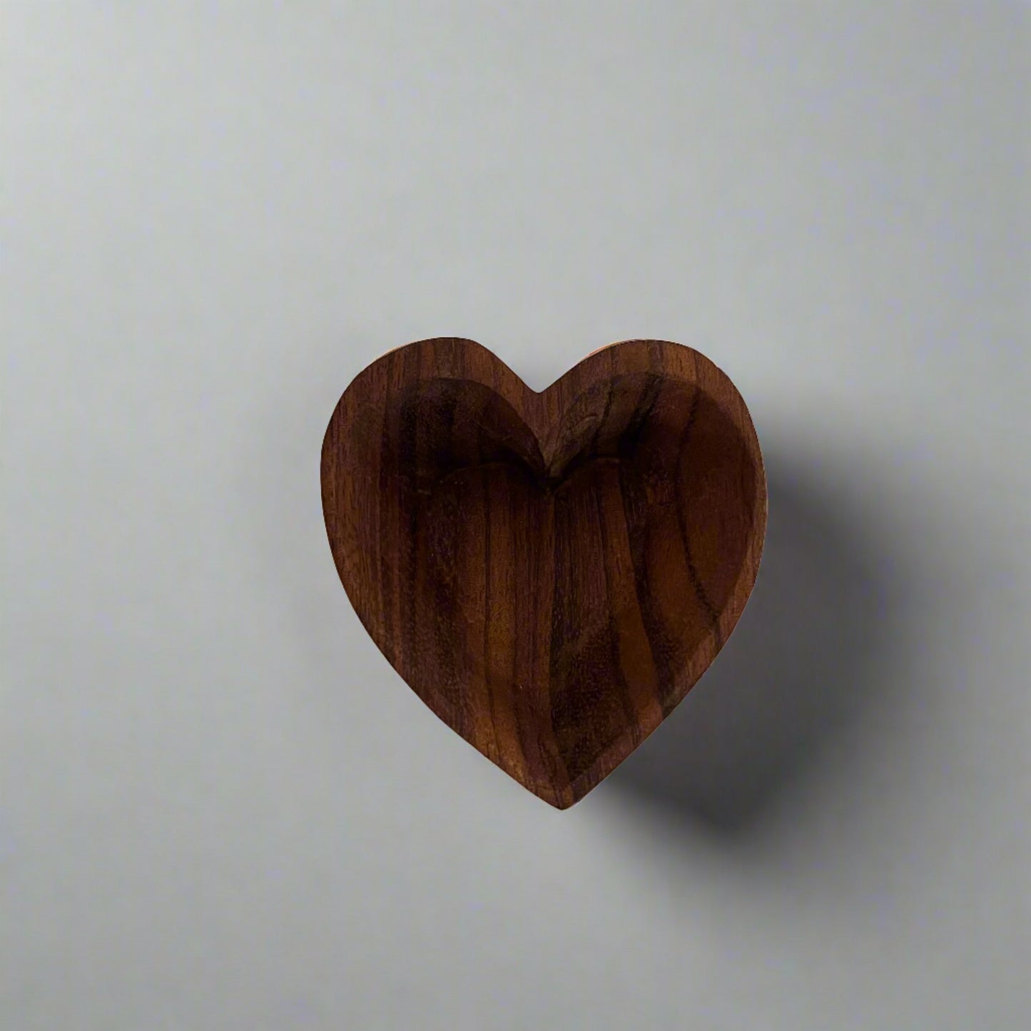 mugavu wood heart bowl