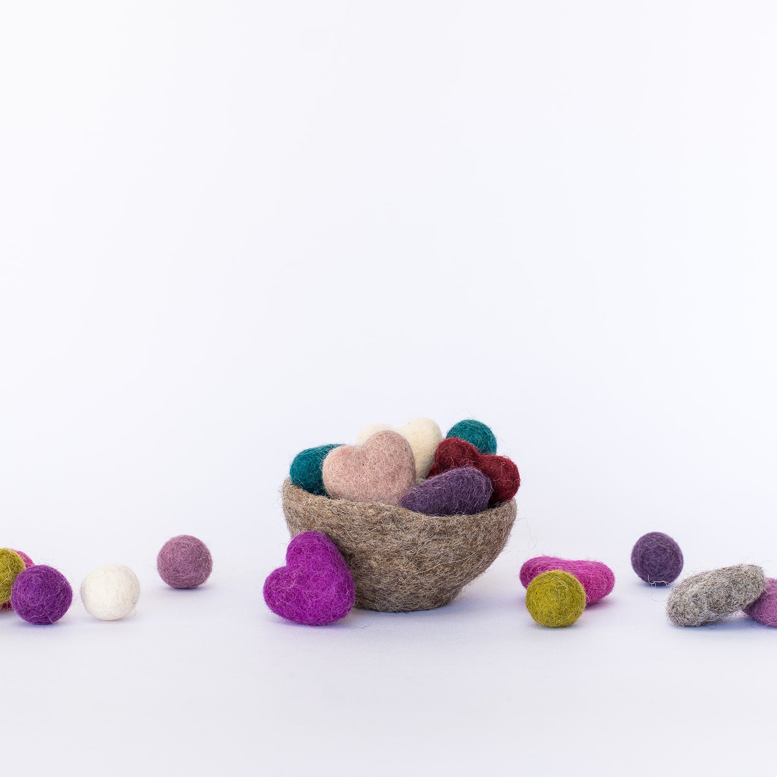 oil diffusing wool basket