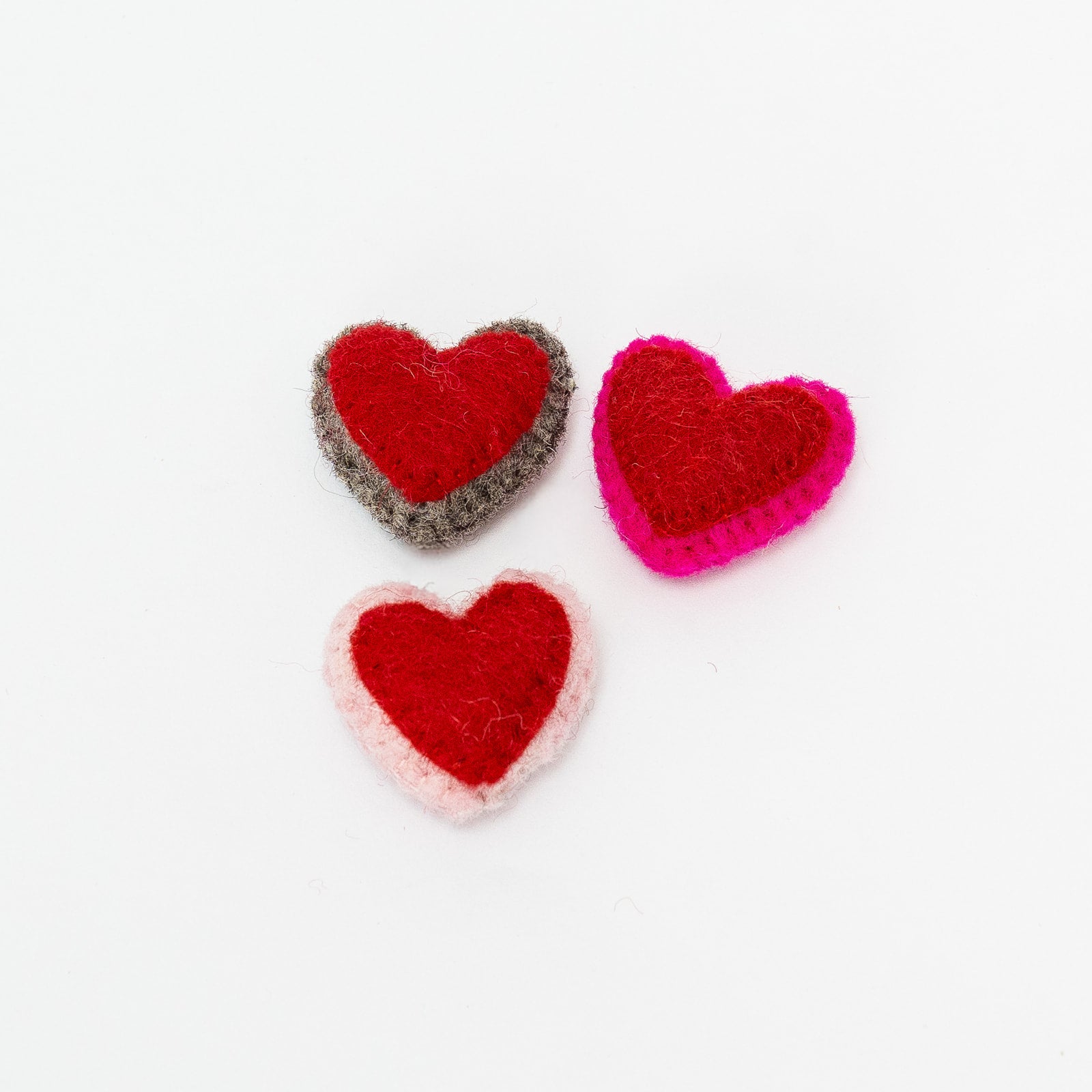 felt heart magnets