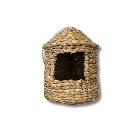 corn husk bird home