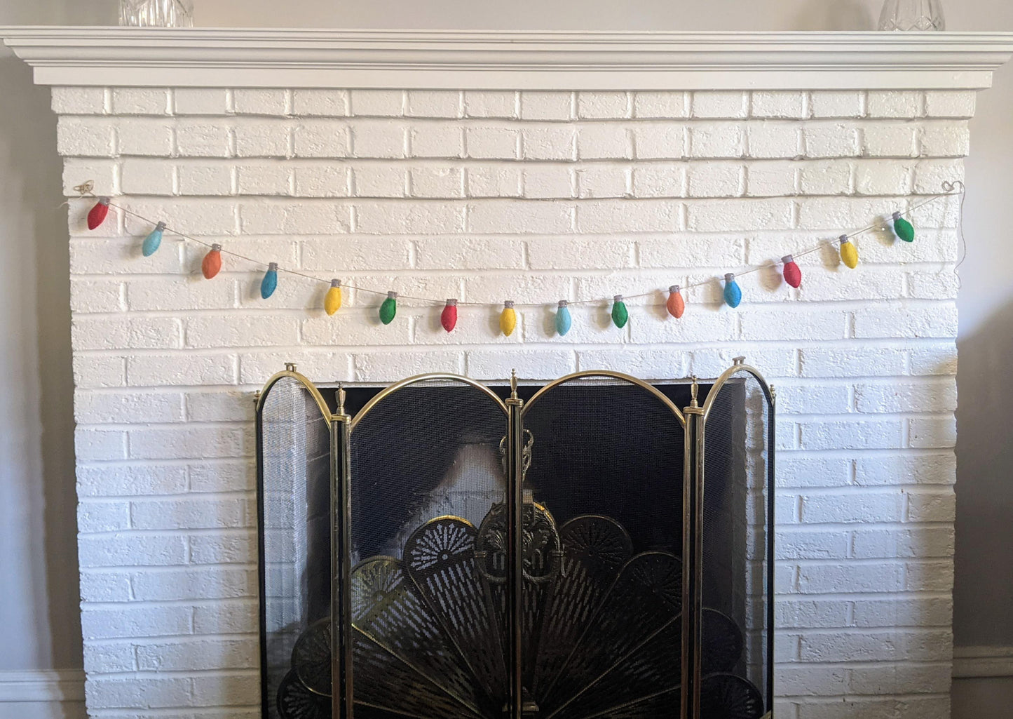 felt lightbulb garland