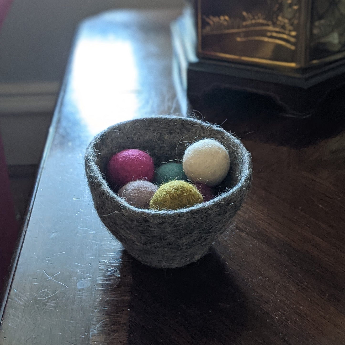 oil diffusing wool basket